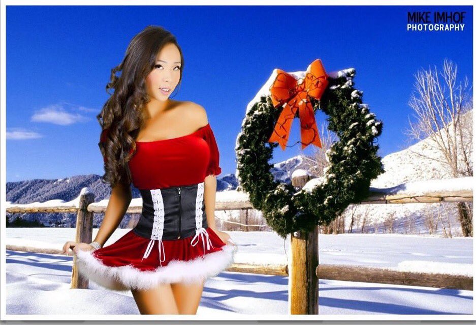 LisaSongSutton's tweet photo. #tistheseason #christmas #model #vegas #asianmodel #santa #ChristmasParty #JingleBellFrock #Xmas #xmasangels https://t.co/Z3OOOjZfiB
