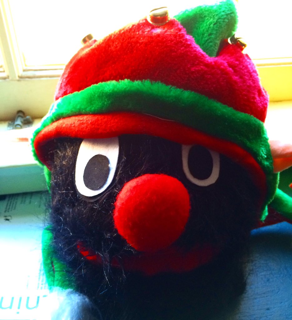 Giabow's tweet photo. Piddy is ready for his Christmas show. #pdpledπβ€οΈπ
π» #puppetsofpdp https://t.co/JDJMnk0knU