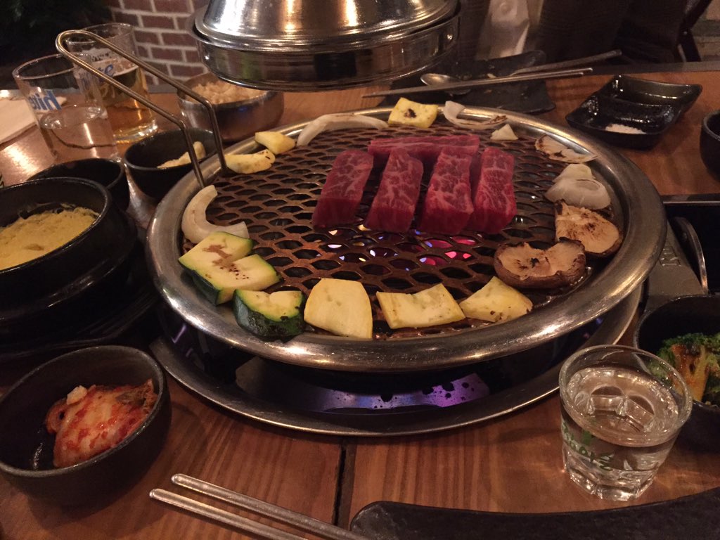 caricolada1's tweet photo. Wagyu Beef tableside (or table-top?) 😍 amazing. #koreanbbq @GunbaeTriBeCa #WelcomeToTheNeighborhood #eeeeeats https://t.co/LnTauNKa7K