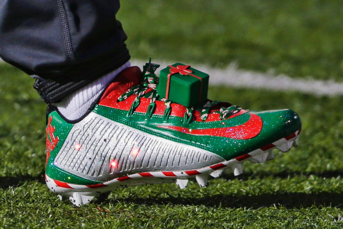 obj pregame cleats