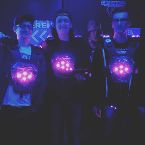 RivershoresPunk's tweet photo. Important bandstuff on our Instagram...
https://t.co/AfNP9oYRIY https://t.co/gvzWgLLAgw