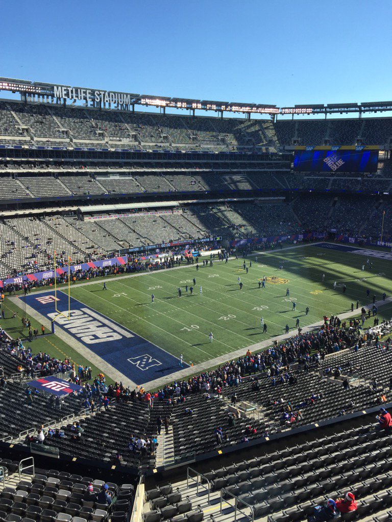 JoeMazurJr's tweet image. My office vantage point today. #watchinghistory #panthers