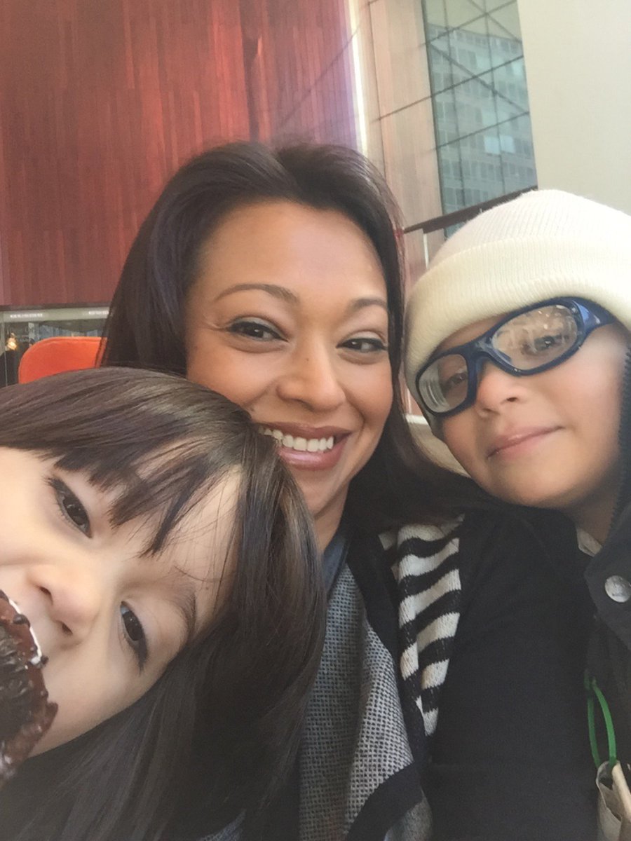 StudioBGD's tweet photo. Hot chocolate before the ballet! #tradition (at @lincolncenter in New York, NY) https://t.co/IlHPhHyOzu https://t.co/DuBhFNRDfp