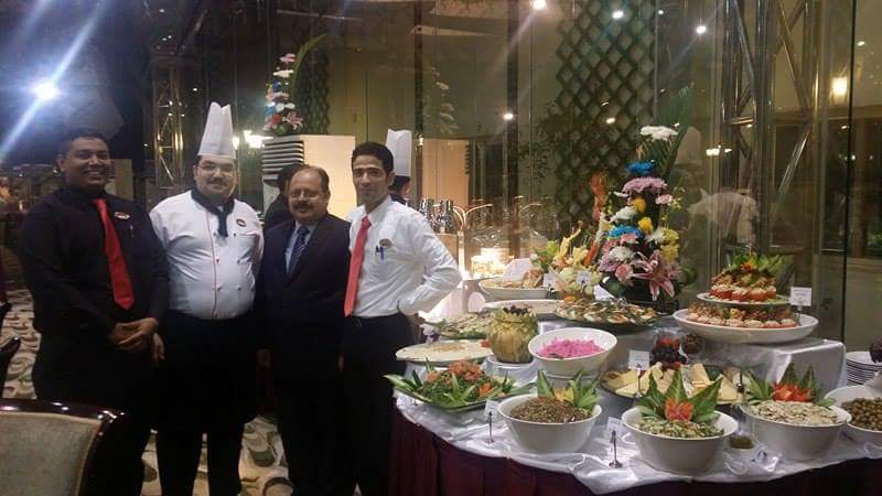 IYafeer's tweet photo. Im so happy  today  my general manager  mr tarik hawaja which  one clik https://t.co/rdmSAnSJ9q