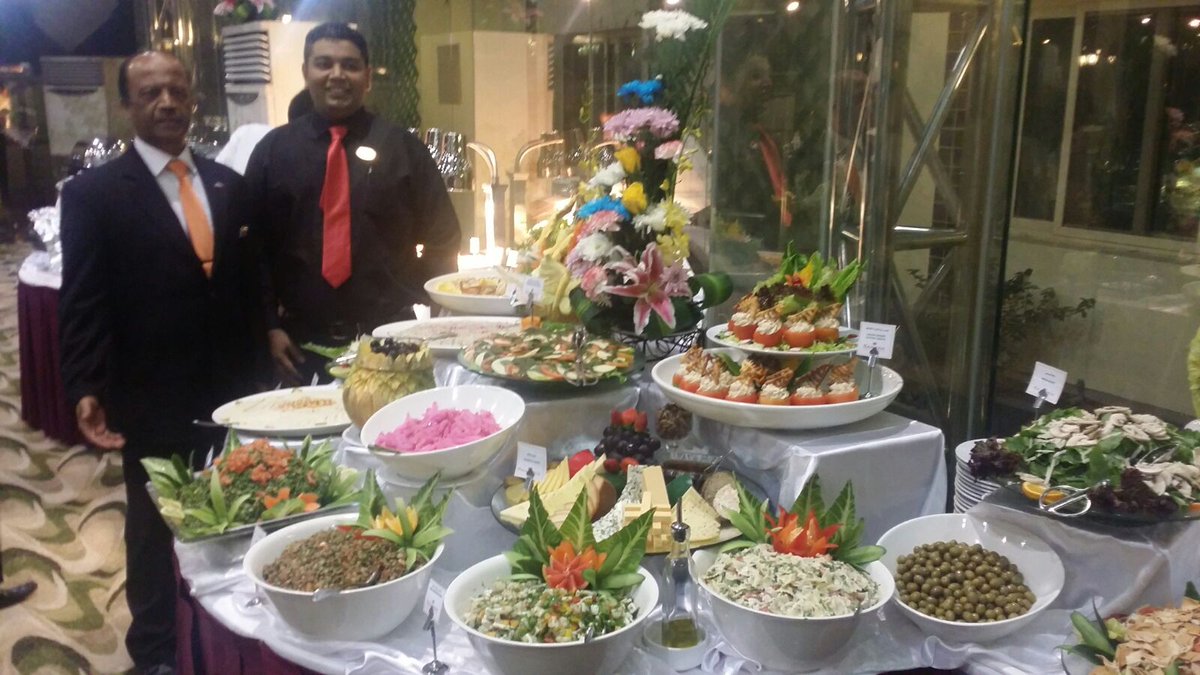 IYafeer's tweet photo. Today  ramada hotel&amp;suites dammam staff  party https://t.co/2mwOrEGfpY
