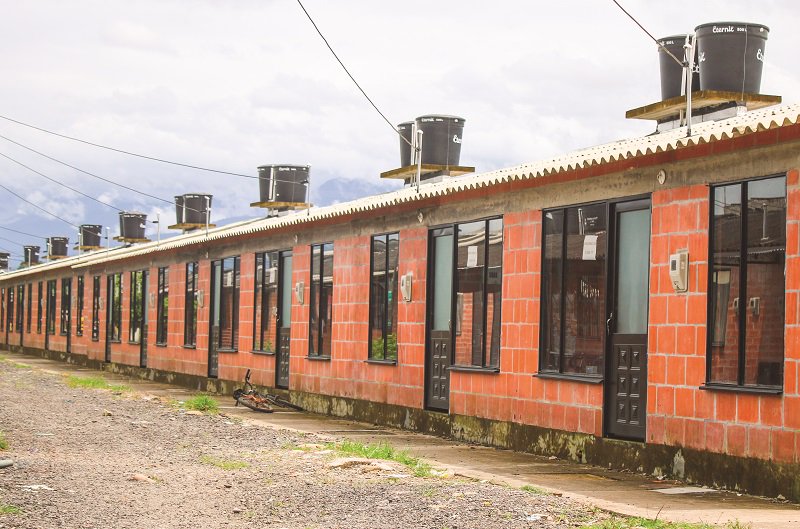 MiRegionMeta's tweet photo. Un Gobierno que le apostó a la construcción de casas en #Villavicencio. ➔ https://t.co/BMlQBr63TN https://t.co/53xvfbeUGm