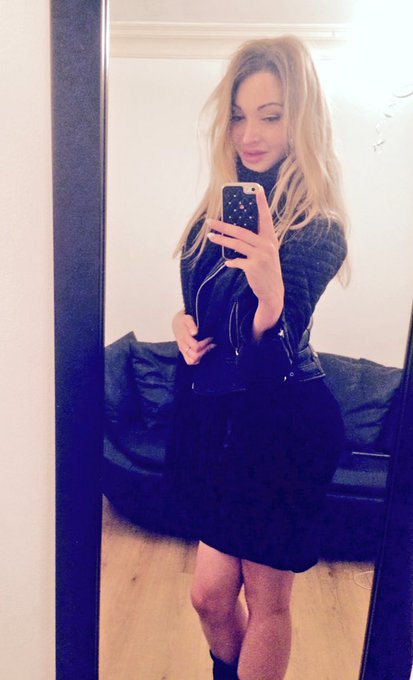 Off "out" 😈 https://t.co/DNpevp4MNX<a href="/tag/adultwork"class="tags"><span>#adultwork</span></a>