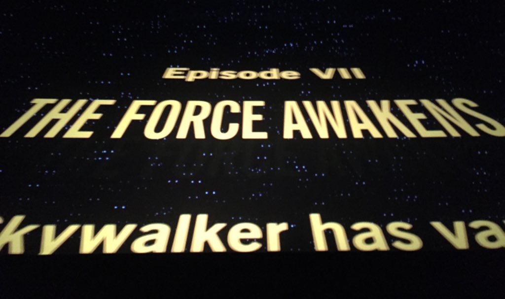 HugoPOSAY's tweet photo. Go pour un #StarWarsTheForceAwakens une 2ème fois! 😁 https://t.co/CRmEiAOXLH
