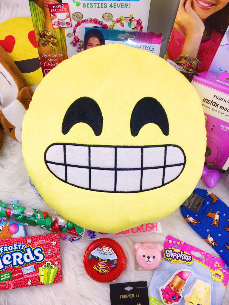Ahhhh I forgot to include this emoji pillow in my last photo lol haha