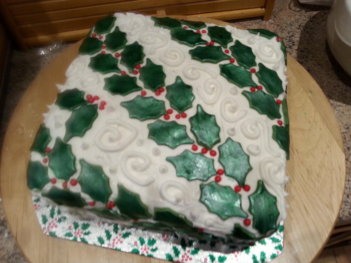 hellymoo's tweet photo. Finally iced my Christmas cake today. That's it, I'm ready for a nap now. #AllBakedOut https://t.co/8gYnCggmws