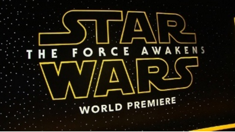'Star Wars' awakens to biggest box office opening ever. #local10 bit.ly/1QT3UFz?utm_me… https://t.co/ZEsePceBMO