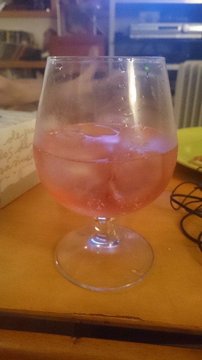 daiegox's tweet image. Tras ver que el pp ha ganado... He decidido emborracharme