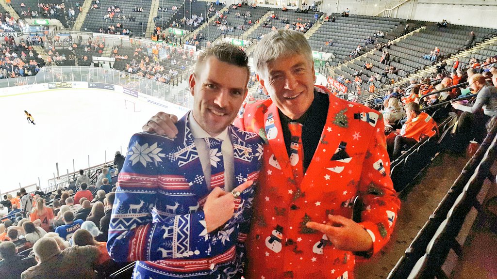 Rocking Xmas suits at the Steelers game tonight so easy to spot if you've any @XmasClassic15 sponsorship to hand in.