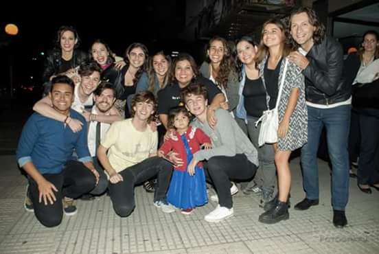 Los quieroooo!! 💕💕💕 <a href="/NicolasBMoran/">Nico Bianchi Morán</a> <a href="/manuvillalbaOK/">Manu Villalba</a> <a href="/alanmadanes/">Alan</a> <a href="/giuligulino1/">Giuliana Gulino</a> <a href="/Pazdiazc/">Paz diaz colodrero</a> <a href="/LasJorgeOficial/">Las Jorge</a>