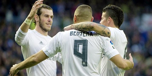 Benzema's tweet photo. Vamos equipo !!! Y felices fiestas a todos 😉 @realmadrid https://t.co/pORs7KXQXz