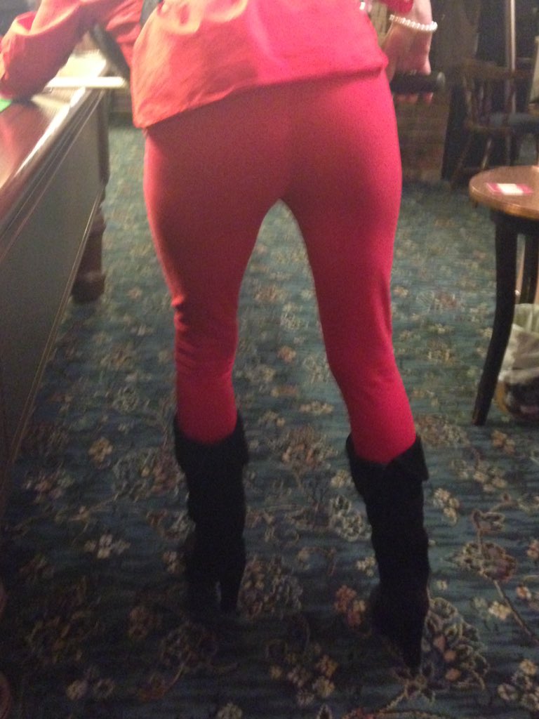 Mr__Teal's tweet photo. The best view of @Rebecca__T playing pool. #ilovemywife https://t.co/tZZS8JOY4N