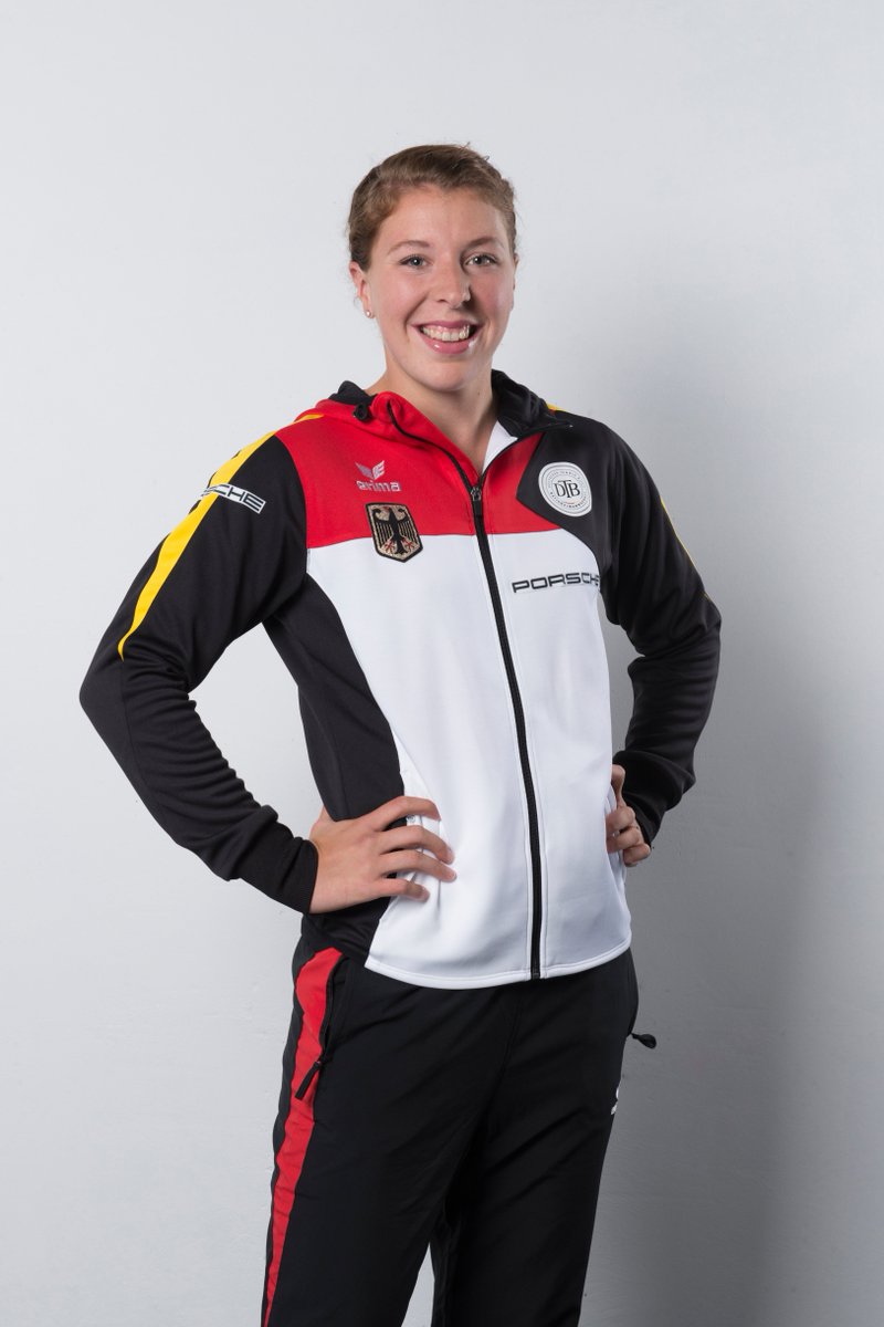 PorscheTennis's tweet photo. Zum 2. Mal Deutsche Meisterin! Glückwunsch, Anna-Lena #Friedsam vom @Porsche Talent Team Deutschland! #TennisDM https://t.co/DfXMwwrksq
