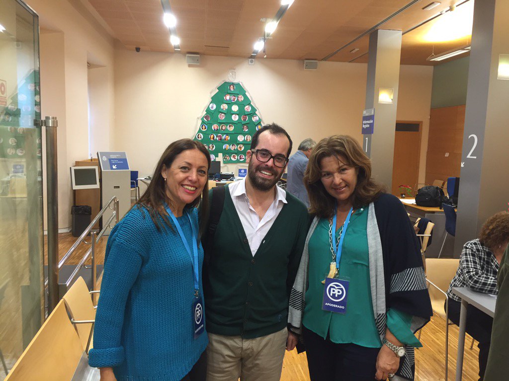 cristinatavio's tweet photo. Día pegada a la democracia ejerciendo de apoderada @PPopular #SantaCruz 🇮🇨la alta participación la mejor recompensa! https://t.co/bUprZnsXn7