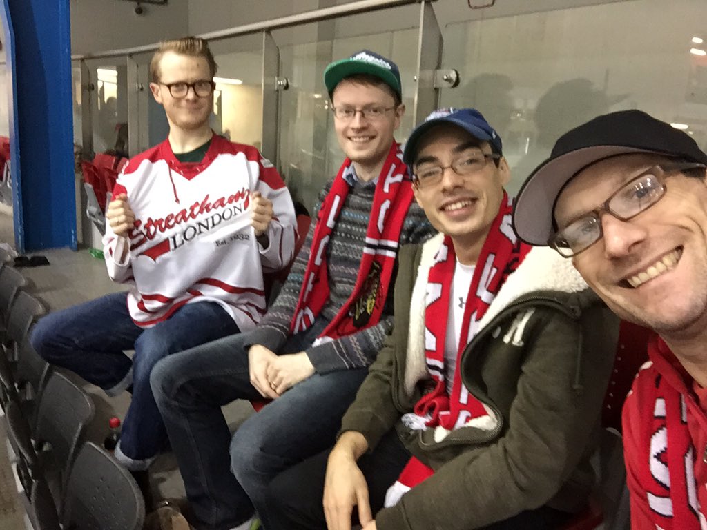 edfordham's tweet image. All present and correct @StreathamHockey @im_so_childish @funkydudechris #JackBack cheering ringside