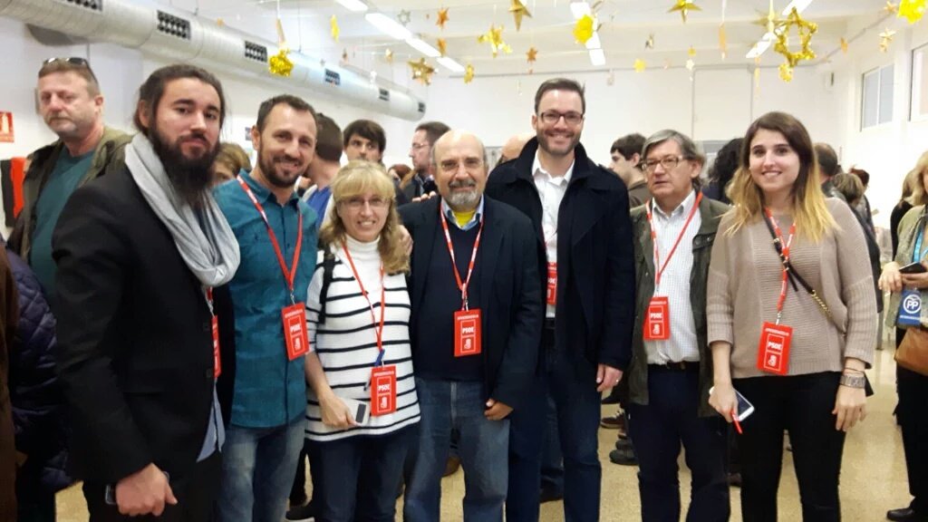 hila's tweet photo. #ColorPSOE en Palma #PSOE20D https://t.co/KipmqnSM2o