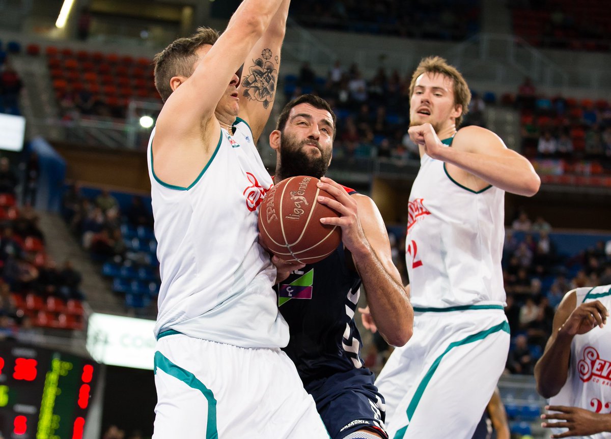 Baskonia's tweet photo. ¡FINAL! 89-73
¡Octava victoria en liga!
¡Gracias afición! https://t.co/pppYYr7wRQ