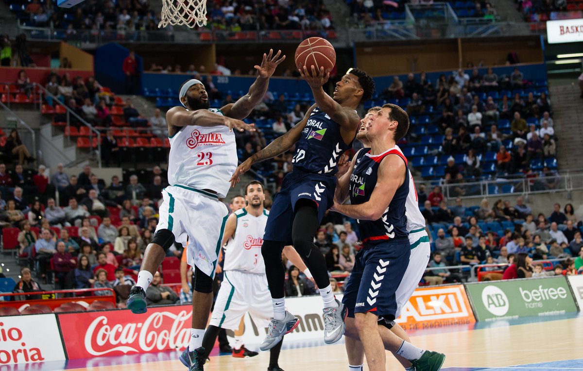 Baskonia's tweet photo. ¡FINAL! 89-73
¡Octava victoria en liga!
¡Gracias afición! https://t.co/pppYYr7wRQ