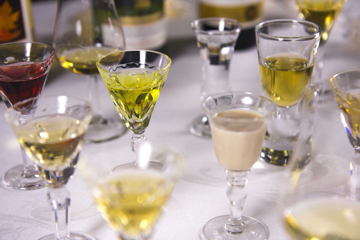 Bcitymag's tweet photo. Food &amp; Drink Editor @AlexBielak rounds up the best seasonal sippers. Read it here:
https://t.co/i4cexDonPd https://t.co/r46cZav1BE