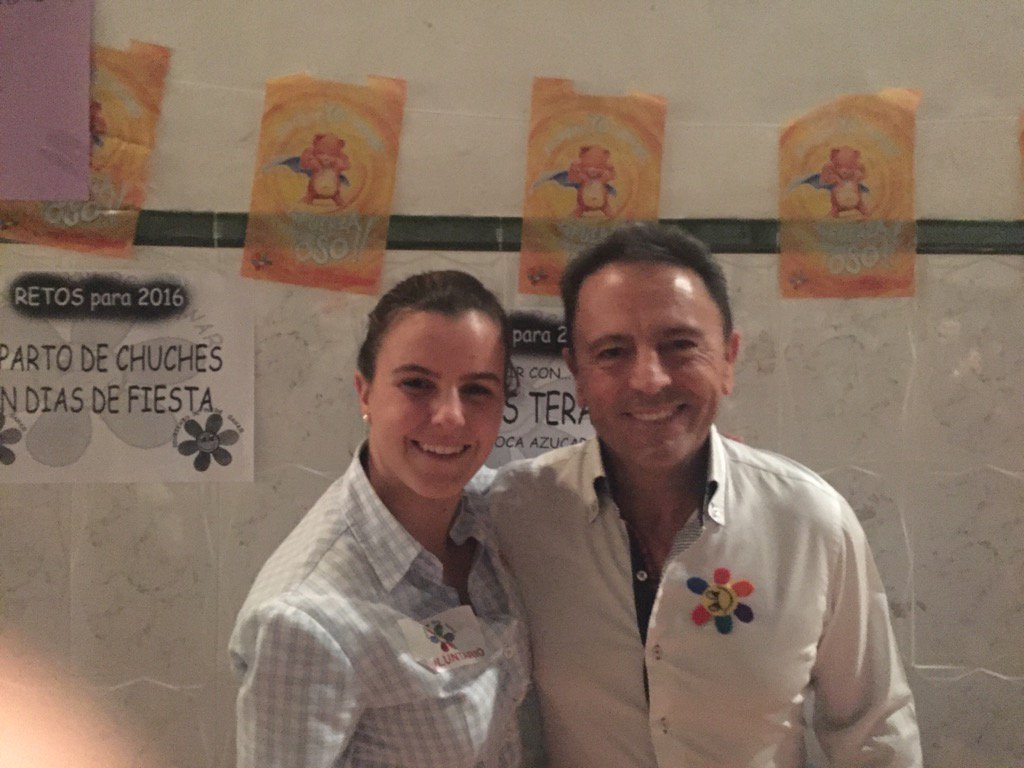Timeless_maye36's tweet photo. Gracias a la presidenta de @sonriendoSPG por compartir ilusión, esfuerzo y ejemplo.Juntos contra el Cancer infantil https://t.co/sb30OOGqjt