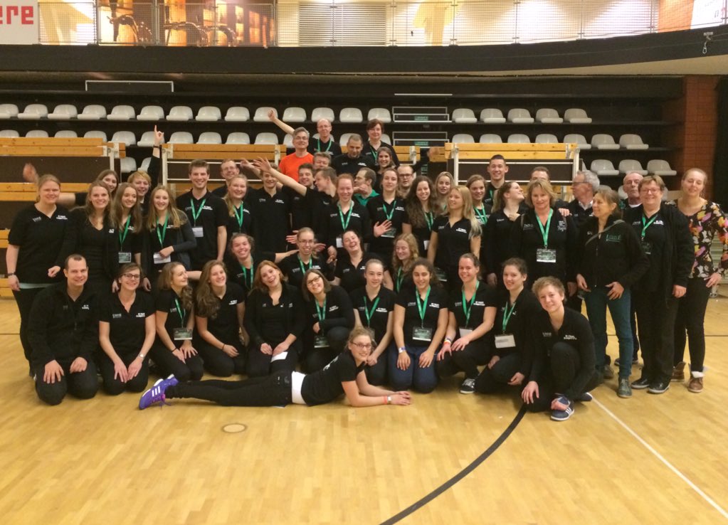 ATouchofGold's tweet photo. Zonder showmakers geen show Dank aan deze super crew die dit weekend tot een succes hebben gemaakt!#TOPPERS #UGG2015 https://t.co/HBjFgqFS3o