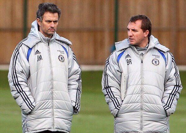 piesportsbooze's tweet photo. When you meet your mate outside the Job Centre... https://t.co/lKP7A8XHIE