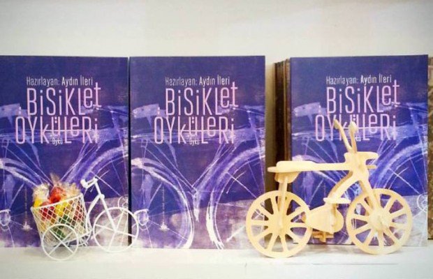 RotkaliOlsun's tweet photo. İki Tekerlekli Öyküler: Bisiklet Öyküleri
https://t.co/fkhnHHxdJ9
#kitap #öykü #hikaye #bisiklet #rotka https://t.co/uZ3tqgMN7h