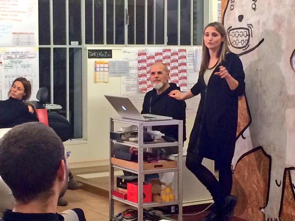 cowomodo's tweet photo. Marzia presenta @SPCFormazione: scuola di #counseling per la persona, le organizzazioni, lo sport e l'arte https://t.co/TBoTUmjSwp