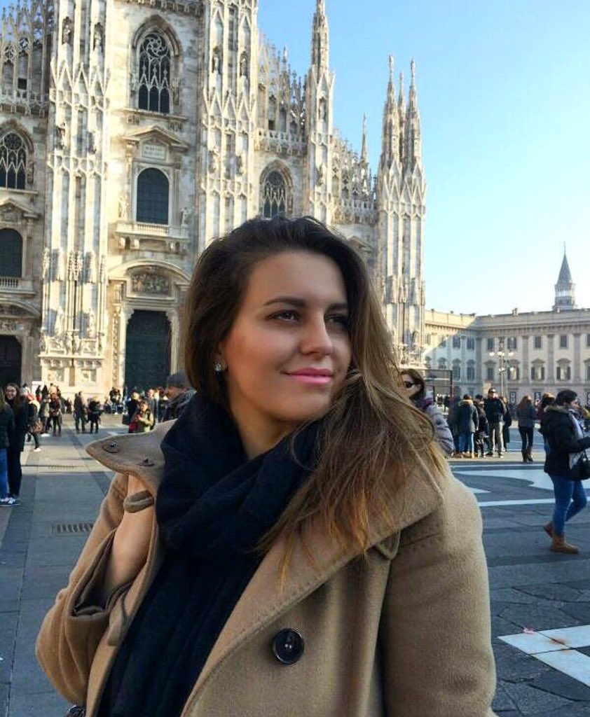 SeventyOfficial's tweet photo. #Christmastime in #Milan 🎄✌ @ad1nav1 wearing a #Seventy camel #coat  #myseventystyle https://t.co/OJLKrbunXm https://t.co/LsIdfRNhHT