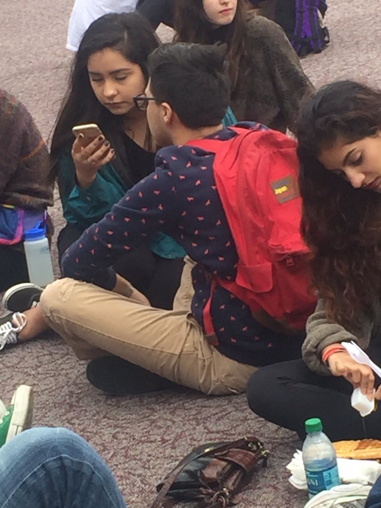 nessamazingg's tweet image. Rare sighting of #redbackpack  #NeverForget @dayfornightfest