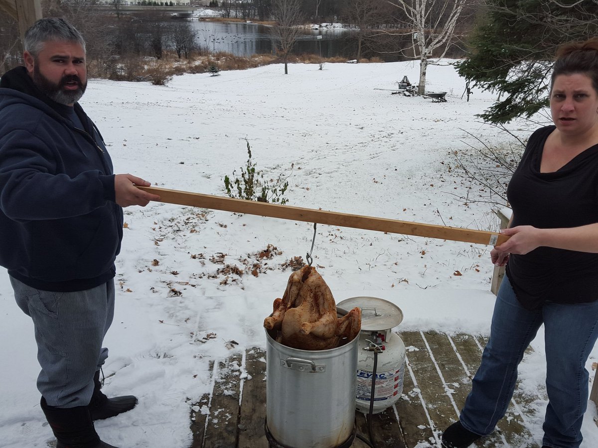 OinknGoodBBQ's tweet photo. Cold smoked and deep fried a turkey for the Crawford Family #Christmas party today. It turned out great. https://t.co/xIkh8KyBFQ