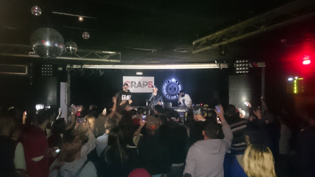 RapCastellon's tweet photo. Gran noche junto a @COSTAGAMBERRO @Ikkiisback @LawerChacal y @MBastardos para nuestra jornada de reflexión personal. https://t.co/vJ3bXYU3BX