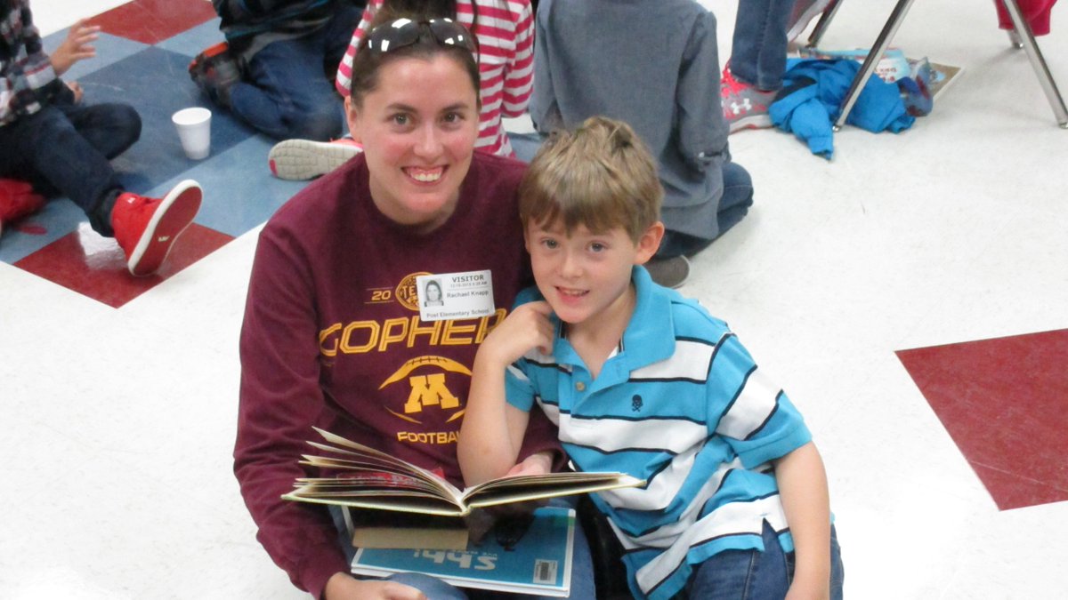 RJK1516's tweet photo. Moms and Grandmas are Wonderful #WinterReadAloud #JustAwesome https://t.co/EXKS8h7AuZ