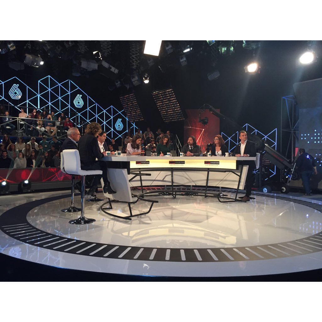 Mon_homme's tweet photo. Hoy, aquí, en La Sexta. Especial elecciones. Al rojo vivo. El objetivo. #20d #lasexta #atresmedia ✉️🎥 https://t.co/A7EgRcglPq