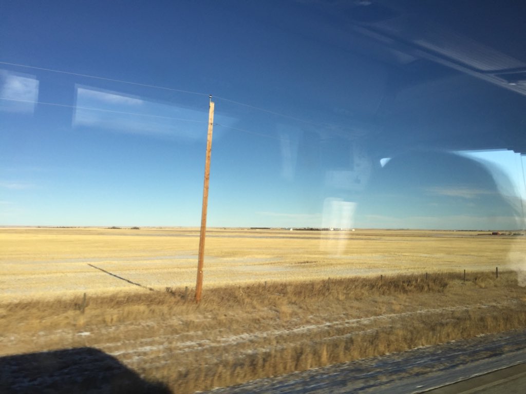 RoyalsMMAAABlue's tweet photo. After a 5-1 win, we are back on the bus for a 2:45 puck drop in Lethbridge #backtoback 3gamesin4nights https://t.co/5QQmGCGNJw