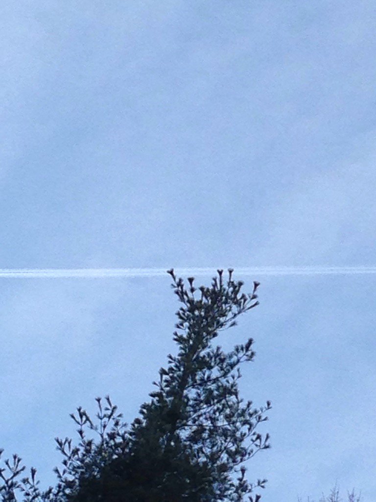 AutoBeGreen's tweet image. #GeoEngineering in the skies!  Look Up! @RIHouseofReps @SkyderALERT