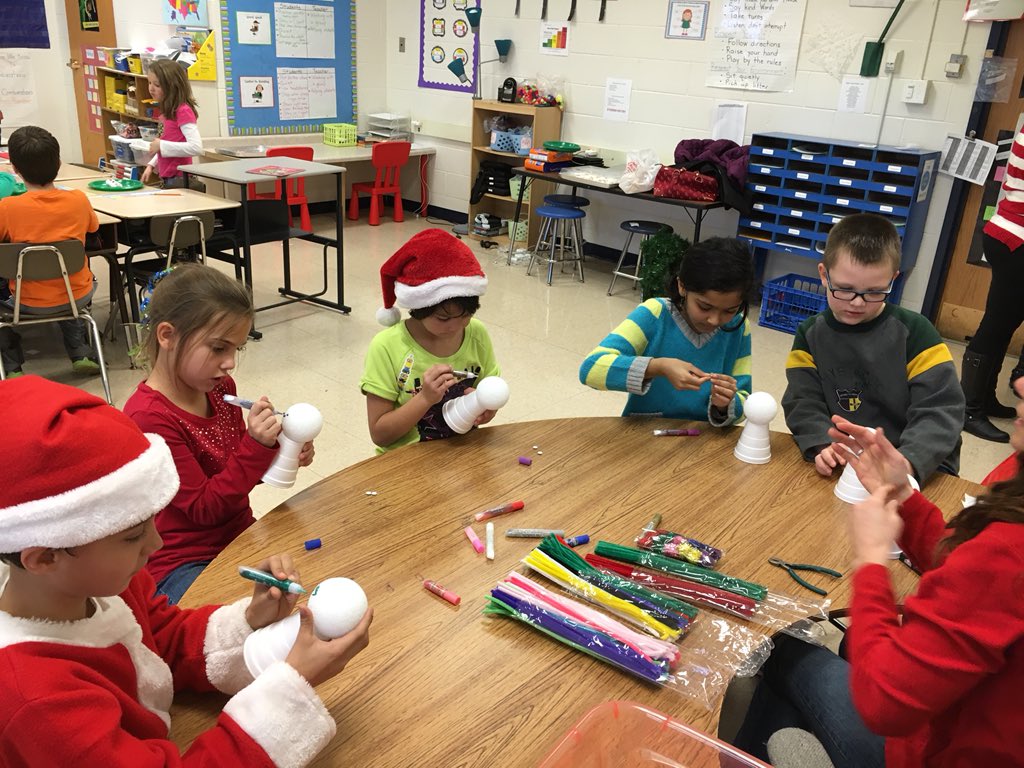 MattsonClass's tweet photo. What a fun holiday party! #weare44 #madison44 https://t.co/G6uwzySXCq