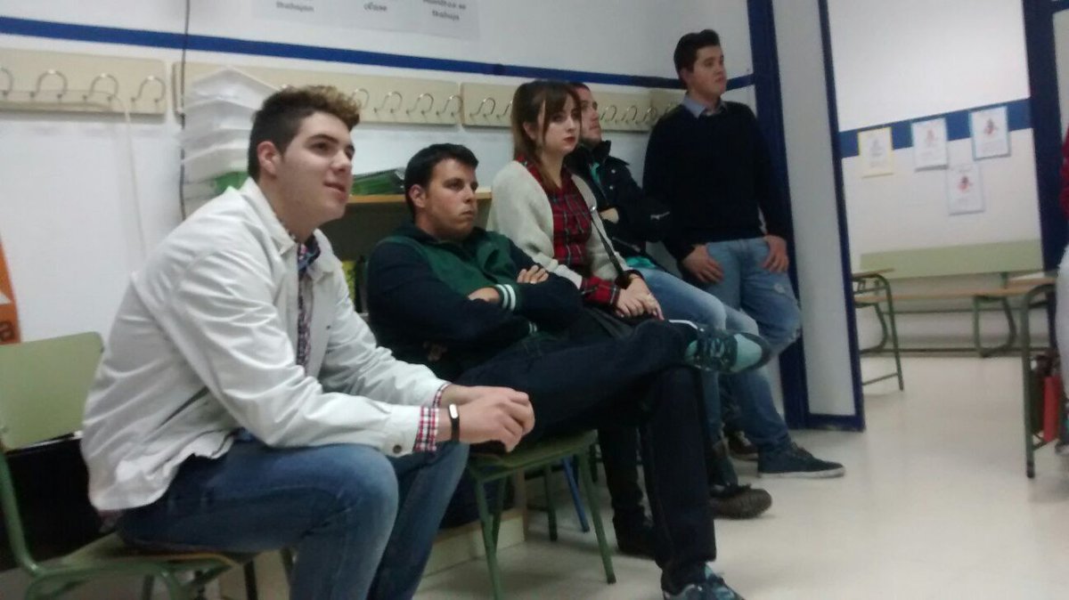 MariaCa776's tweet photo. #RecontandoconGarzon #PorUnNuevoPais  #IU #EleccionesGenerales2015 #Garzoners https://t.co/ugJzBSU7V6