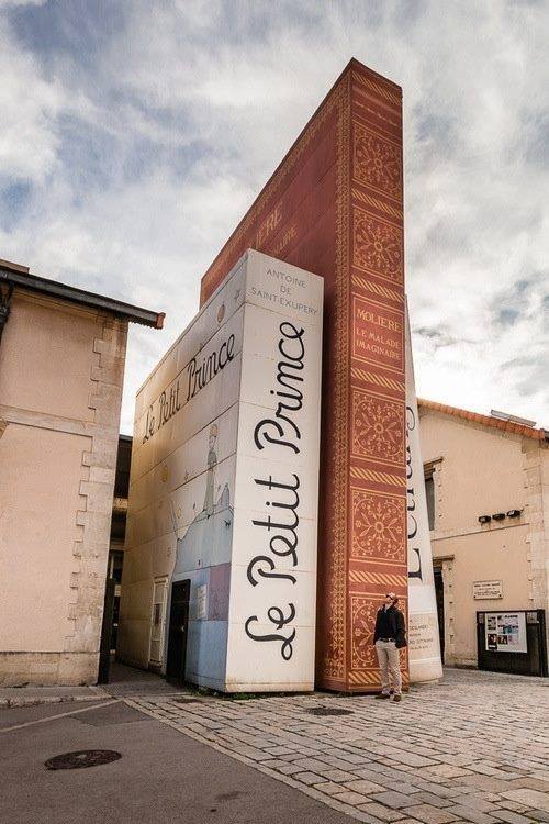 sanatkaravani's tweet photo. Kütüphane, Aix en Provence, Fransa https://t.co/Ku2aXkp8pe