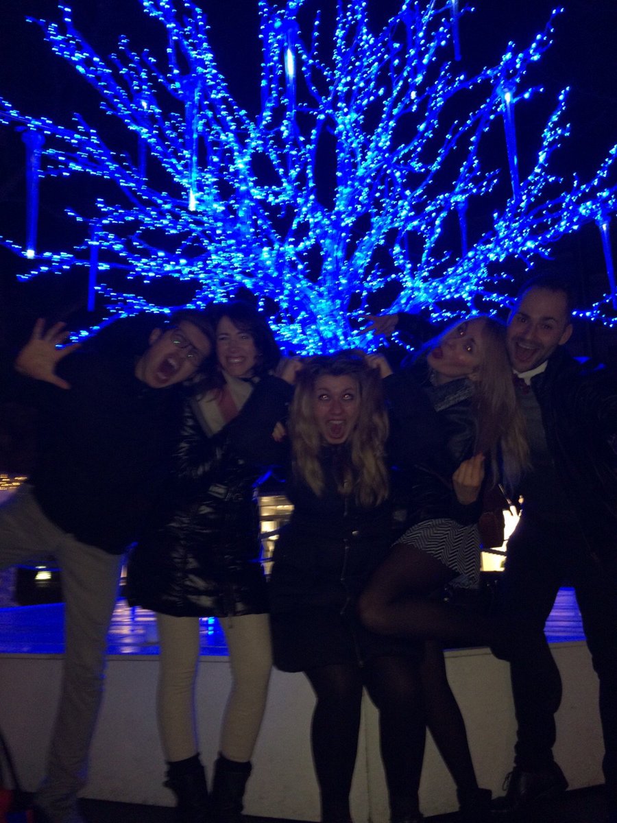 DominikGermany's tweet photo. TeamSGHDresden#afterthexmasdinner# @SGH_Kadewe  @chiaramau @PaddyErve @RosDeans we wish you all amazing christmas ♡ https://t.co/MOklgHZ52I