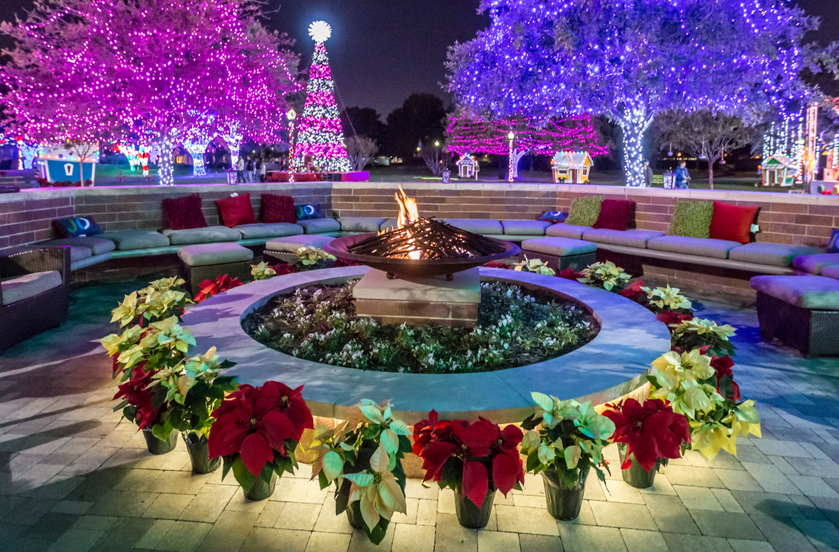 AltaMapleStat's tweet image. #MustSee holiday events in #Texas. Guess which #Dallas location made the list.. bit.ly/1lXngyd