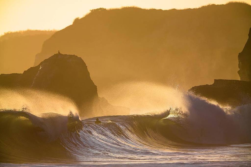 Guiduz83's tweet photo. Happy holidays 🙌🏼 || @surfer_magazine #surferphotos #surferonlocation #ryancraigphotography #chachfiles by chachfil… https://t.co/MXZE5Tr6Sb
