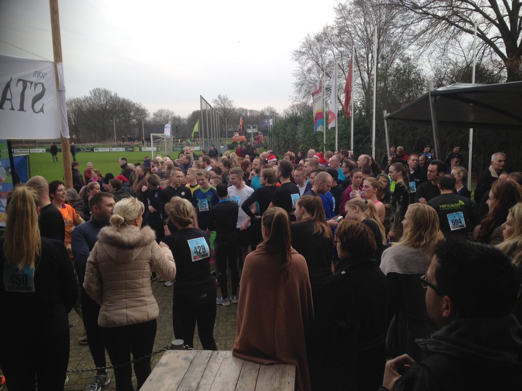 GHSchoonebeek's tweet photo. Drukke middag #Schoonebeek #sr15 #ExtremeColdRun https://t.co/AVqgAbblRA