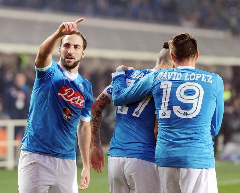 David_Lopez6's tweet photo. Quale migliore regalo di Natale di questi 3 punti? Auguri e buone feste a tutti i tifosi del Napoli!! #ForzaNapoli🔵🔵 https://t.co/S1tcie5CLq