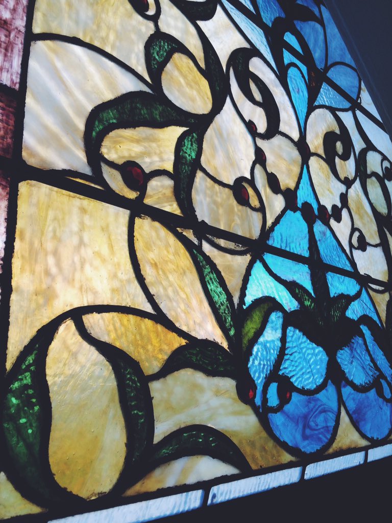 sidewaysgrande's tweet photo. stain glass https://t.co/p03G451XjQ
