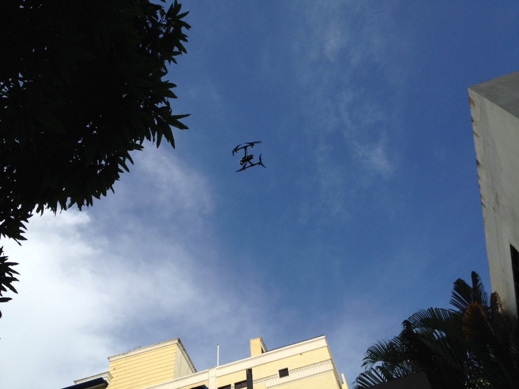 MultilayerRD's tweet photo. Drone day! Dronning arround... #multilayerRD #shooting #keeponlayering #oriettDomenech https://t.co/eaVHPSL5qE